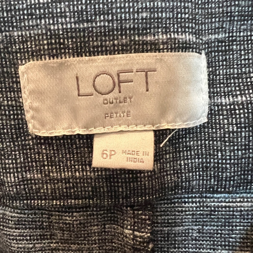 Loft mini skirt - Picture 2 of 4